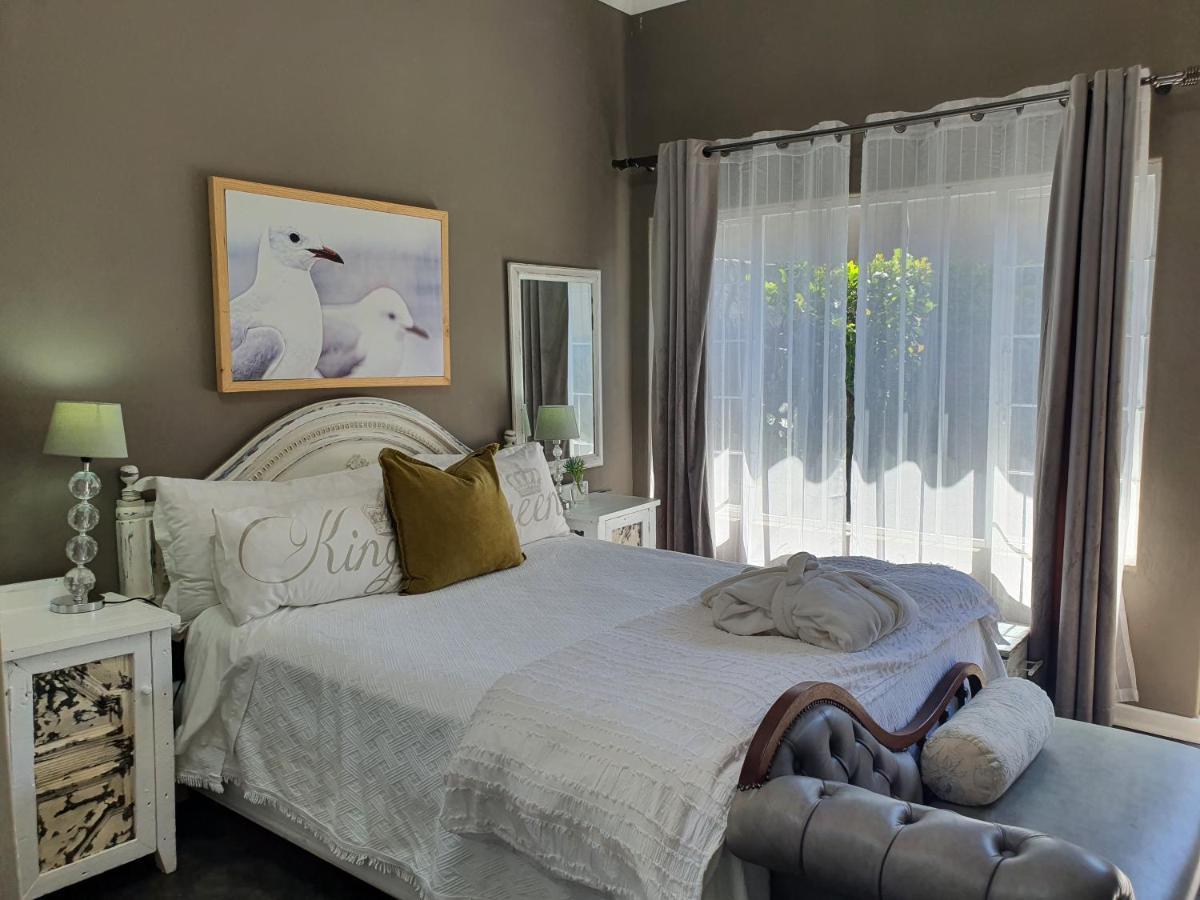 Waterhouse Guest Lodge In Waterkloof Pretoria-Noord Exteriér fotografie