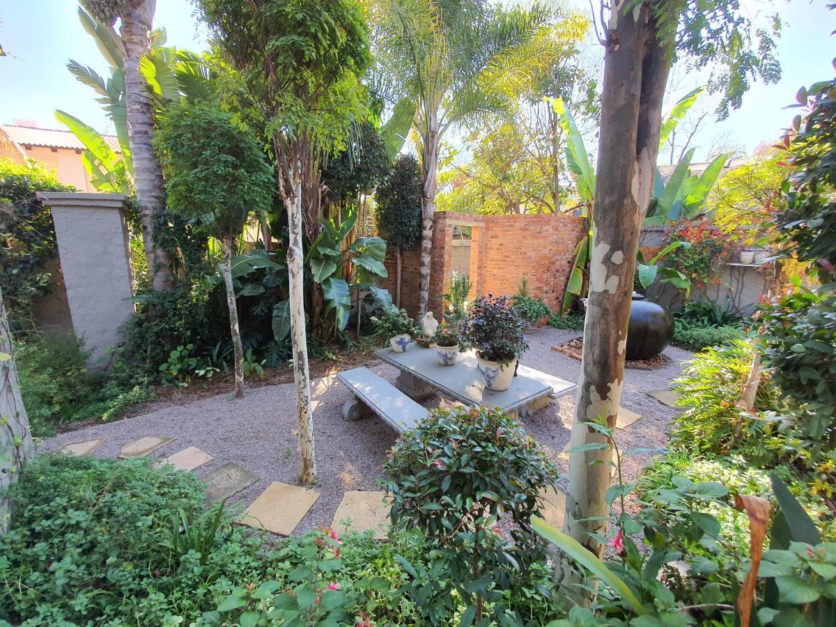 Waterhouse Guest Lodge In Waterkloof Pretoria-Noord Exteriér fotografie