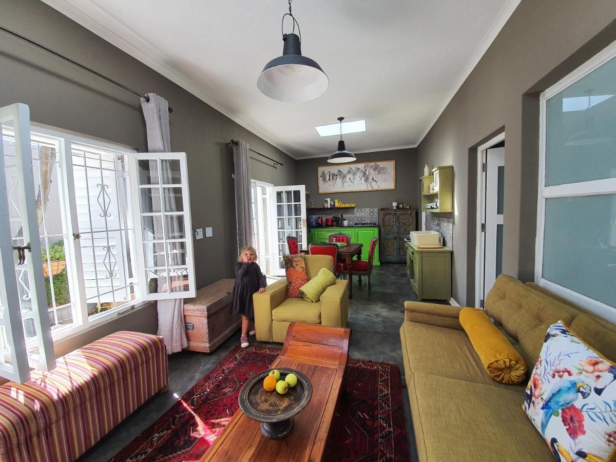 Waterhouse Guest Lodge In Waterkloof Pretoria-Noord Exteriér fotografie