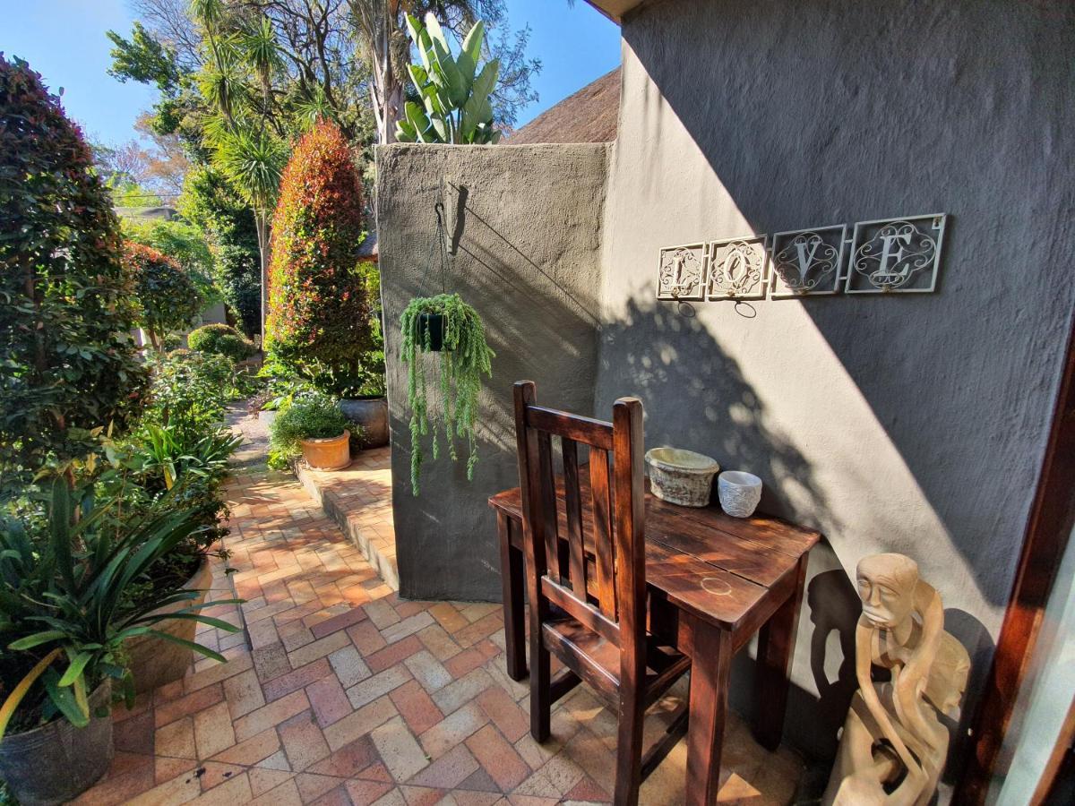 Waterhouse Guest Lodge In Waterkloof Pretoria-Noord Exteriér fotografie